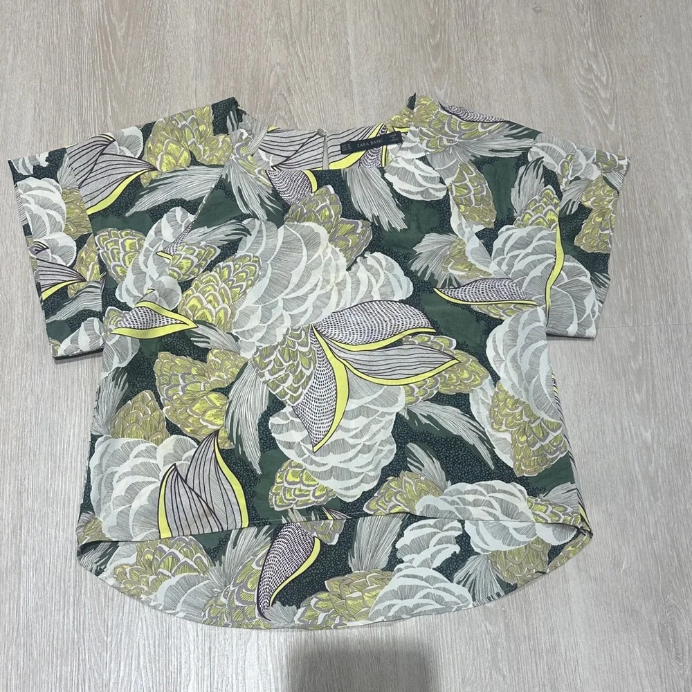 Zara Green, Cream & Yellow Floral Short Sleeve Top - Picture 1 of 2